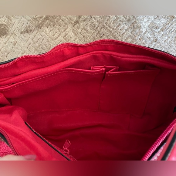 Hot pink Franco Sarto purse! Perfect for ☀️ spring and summer! ☀️ - Picture 7 of 16